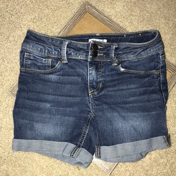 Mudd Jean shorts - Picture 1 of 1